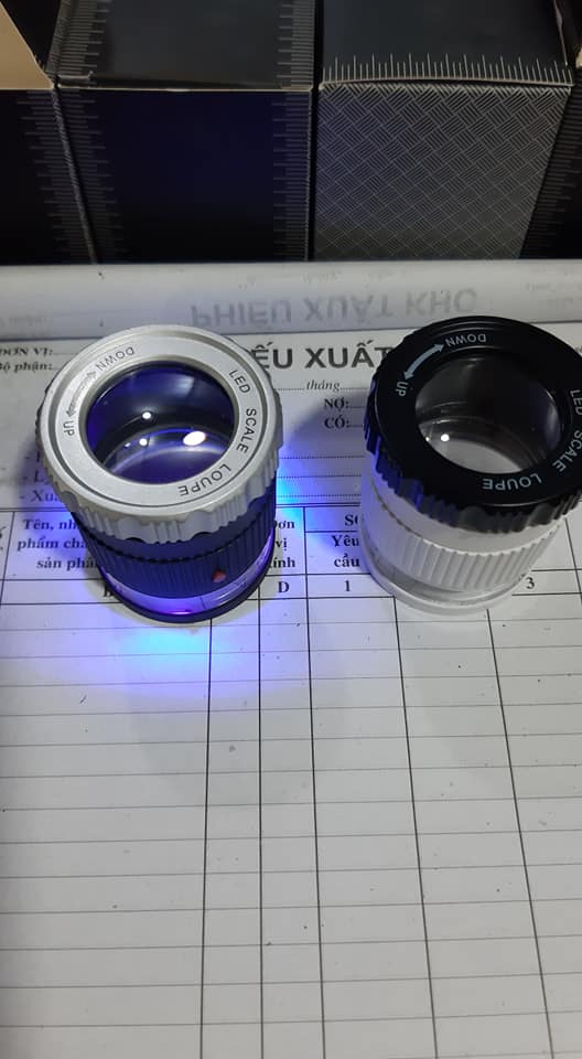 Kính lúp đèn tím UV 30X